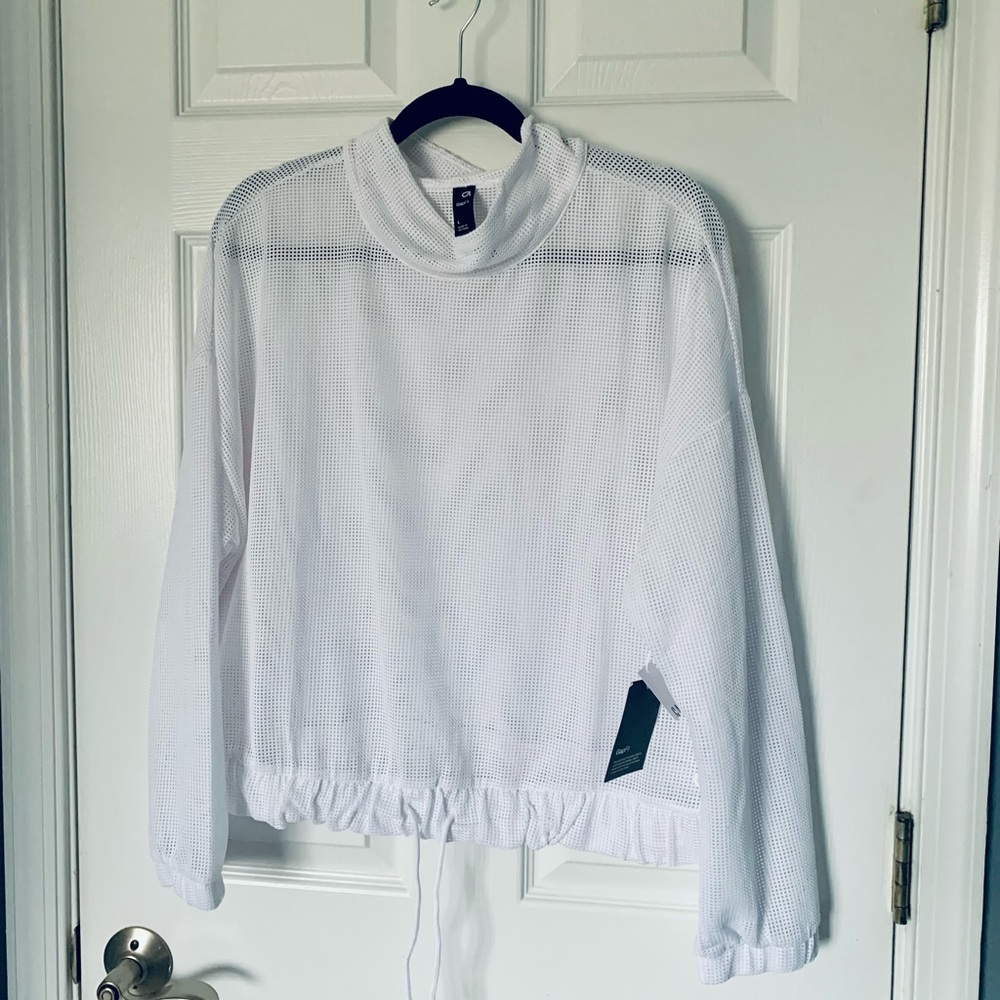 GapFit White Mesh Pullover